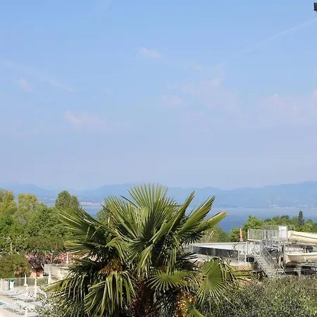 Balcony, View, Walking Distance Centre Vakantiehuis Lazise
